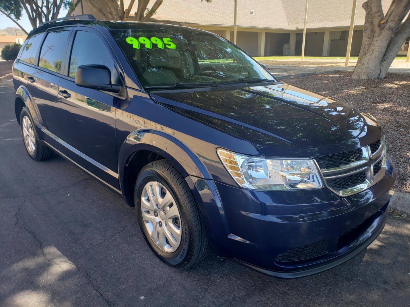 2018 /Tan and black Dodge Journey SE (3C4PDCAB1JT) with an 2.4L L4 DOHC 16V engine, 4-Speed Automatic transmission, located at 323 E Dunlap Ave., Phoenix, AZ, 85020, (602) 331-9000, 33.567677, -112.069000 - 2018 Dodge Journey SE,...... EXCELLENT condition, A Real See!!.... No accidents, Power everything, Ice cold ac front and rear, Touch screen Stereo/CD player, bluetooth, phone sync, Satellite compatible, 3RD row seating, rear receiver, Clean black and Tan interior with tan cloth seats in near perfect - Photo#2